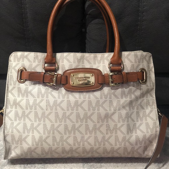 Authentic MK Hamilton Traveler - Picture 1 of 8